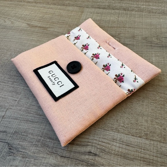 Gucci Beauty Comb with Pouch 🌸 Millennial Baby Pink Floral Authentic Spring GWP - Picture 5 of 10